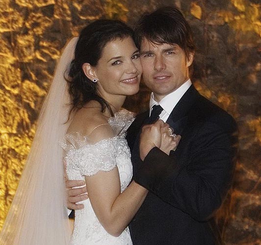 November 2006 ... Tom and Katie marry in Italy