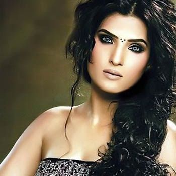 Resham refused to take part in any stage drama (1)