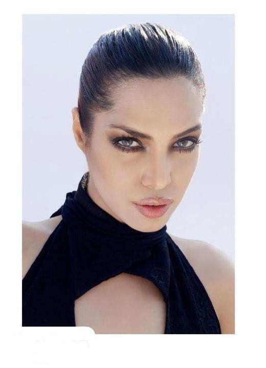 Pakistan model Saimaa Azhar feels she should be living in India, not in Pakistan (2)
