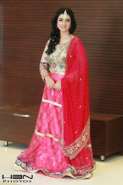 The Gorgeous and Beautiful Sarah Khan. She looks exquisite in Bridal Wear (11)