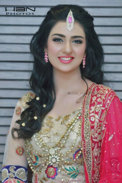 The Gorgeous and Beautiful Sarah Khan. She looks exquisite in Bridal Wear (14)
