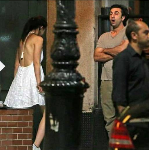 Mahira Khan Nude - Semi Nude Mahira Caught Dating/Smoking with Ranbir in New York - PakDestiny